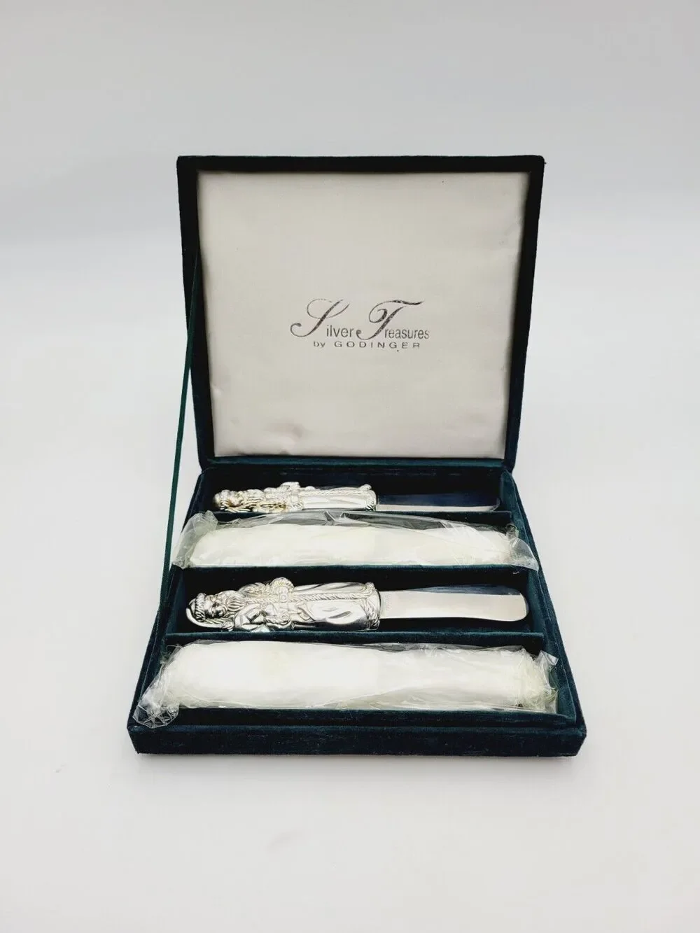 Silver Treasures by Godinger Santa Clause Cheese Butter Spread Knife Set of 4